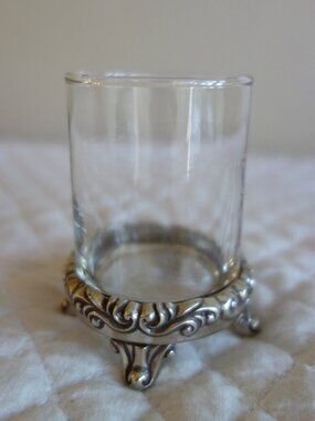 BRIGHTON Glass on a silver toned pedestal